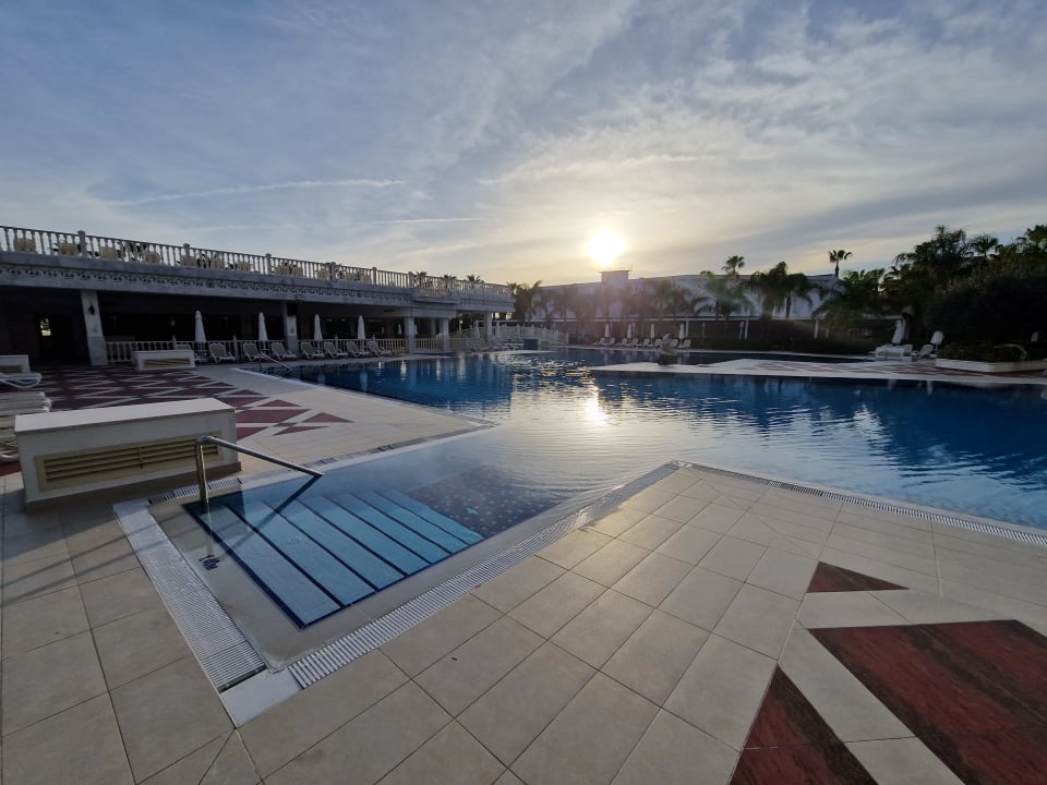 Pool Royal Taj Mahal Hotel