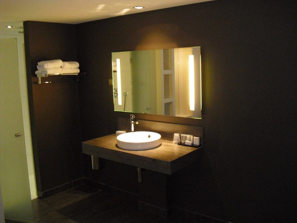 Toilettenbereich 1 Van der Valk Hotel de Cantharel