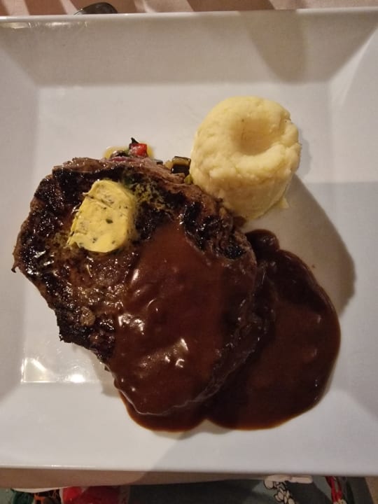 Gastro Serenity Alpha Beach