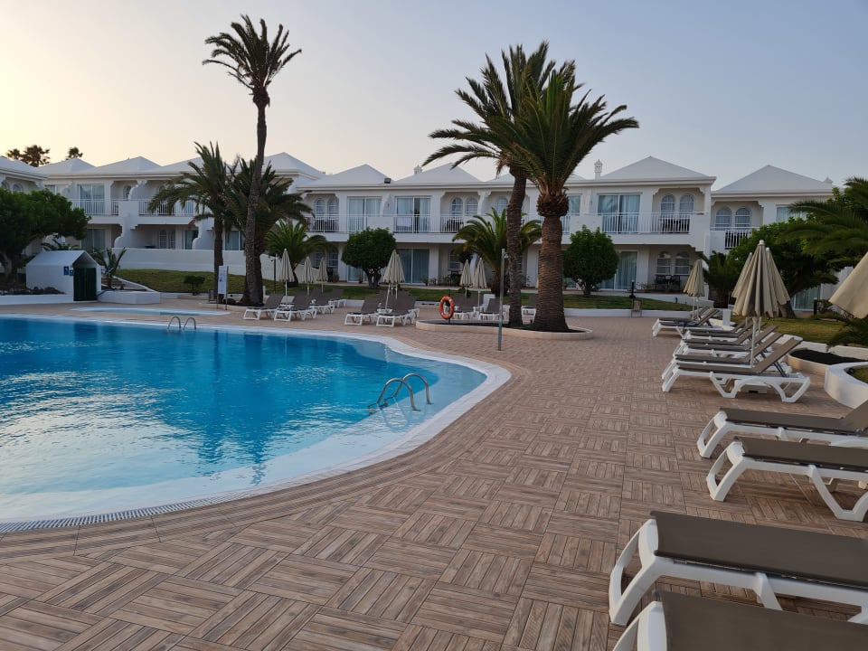 Pool H10 Ocean Suites