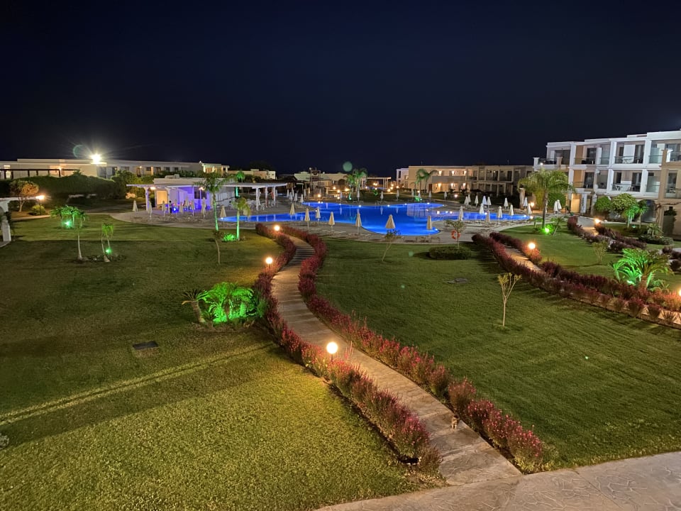 Garten Asterias Beach Resort