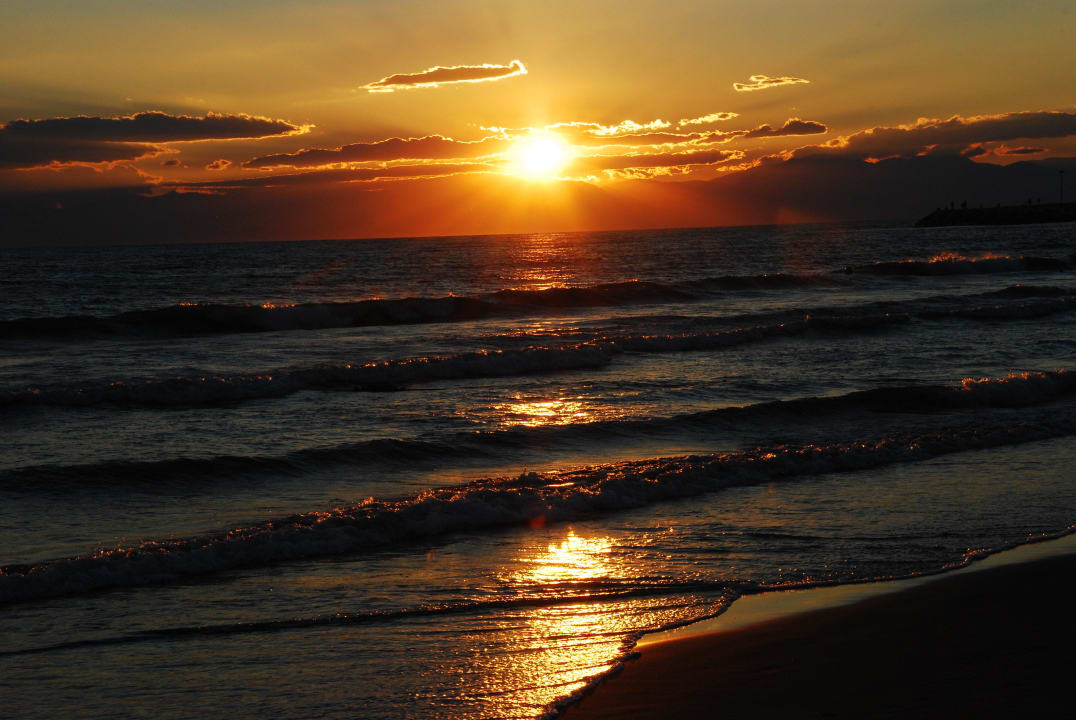 Sonnenuntergang am Strand Aydinbey Kings Palace & Spa