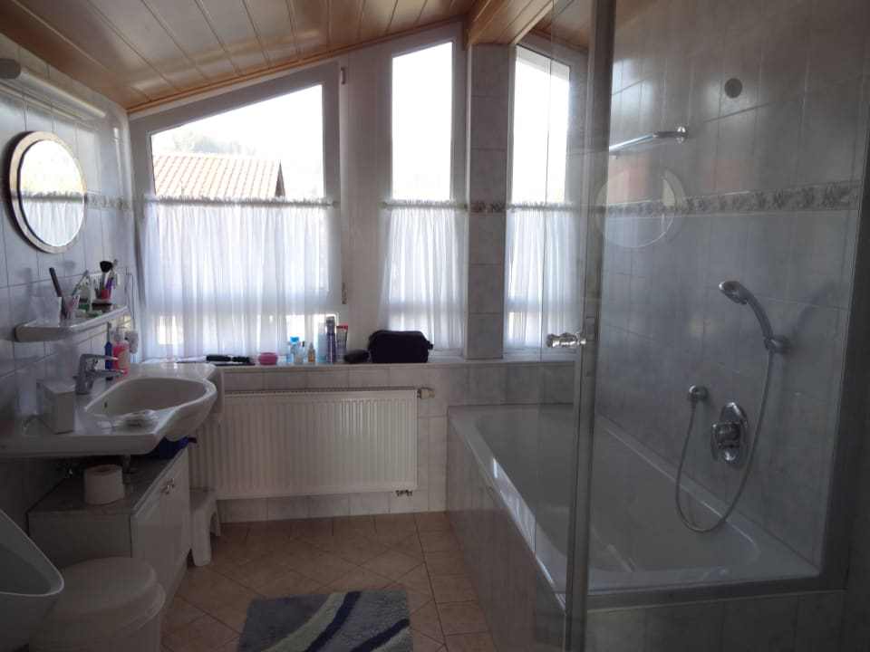 App. D - Bad Hotel Haus am Berg