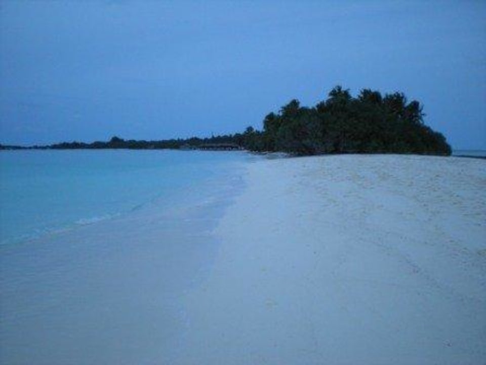Landzunge in Abenddämmerung Kuramathi Maldives