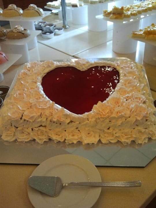 Liebevoll hergerichtetes Nachspeisenbuffet Acapulco Beach Club & Resort