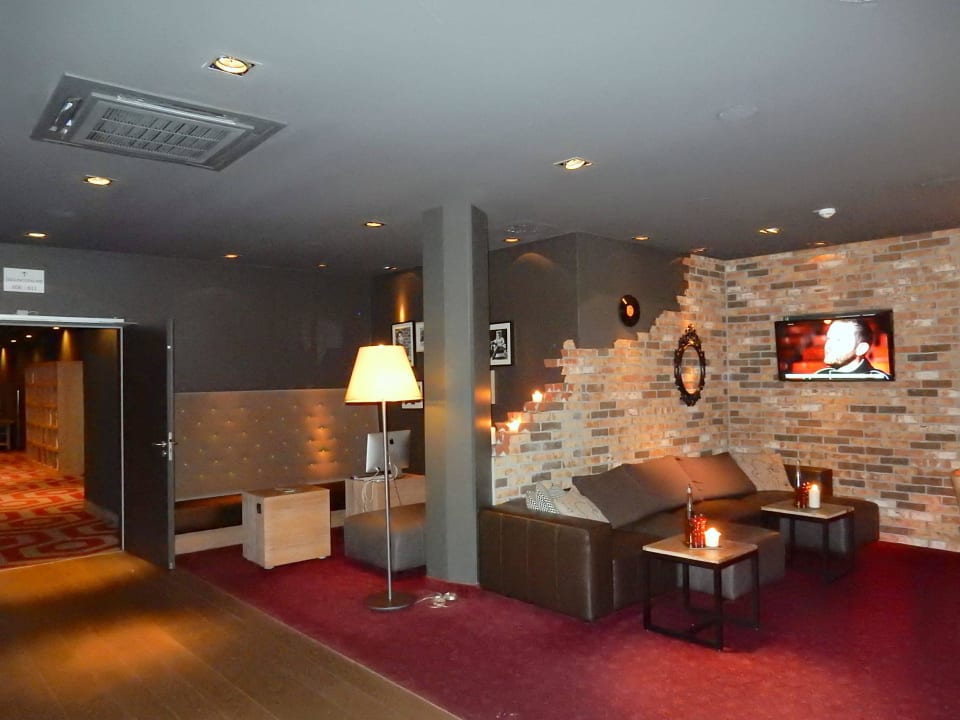 Hotelhalle pentahotel Braunschweig