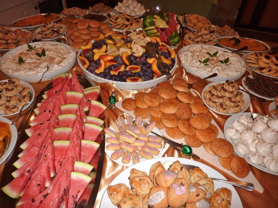 Sardisches Dessertbüffet Tirreno Resort