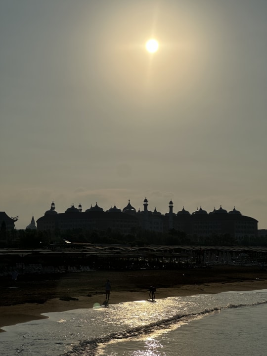 Strand Royal Taj Mahal Hotel