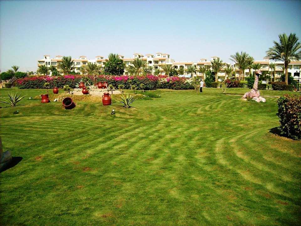 Gartenanlage Pickalbatros Dana Beach Resort - Hurghada