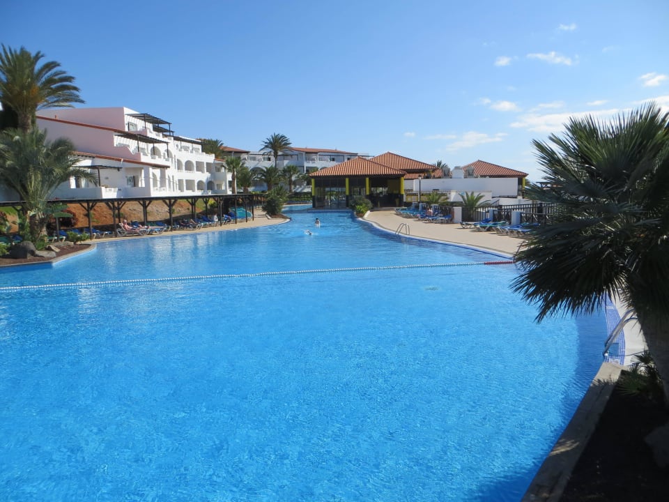 Teile des großen Hauptpools TUI MAGIC LIFE Fuerteventura