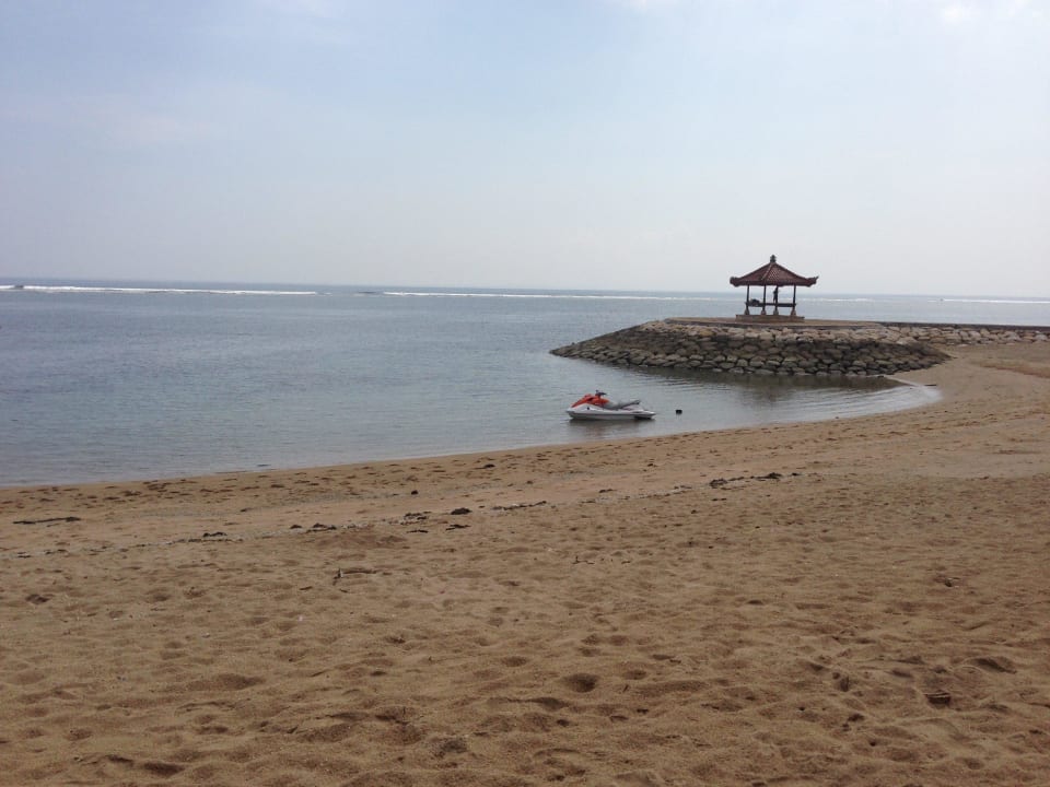 Strand Respati Beach Hotel