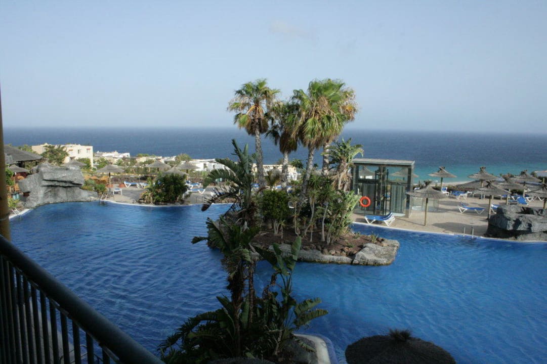 Pool von Bar aus gesehen AluaVillage Fuerteventura
