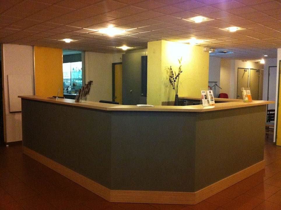 Hotel Kyriad Toulon Est La Garde Hotel Kyriad Toulon Est La Garde