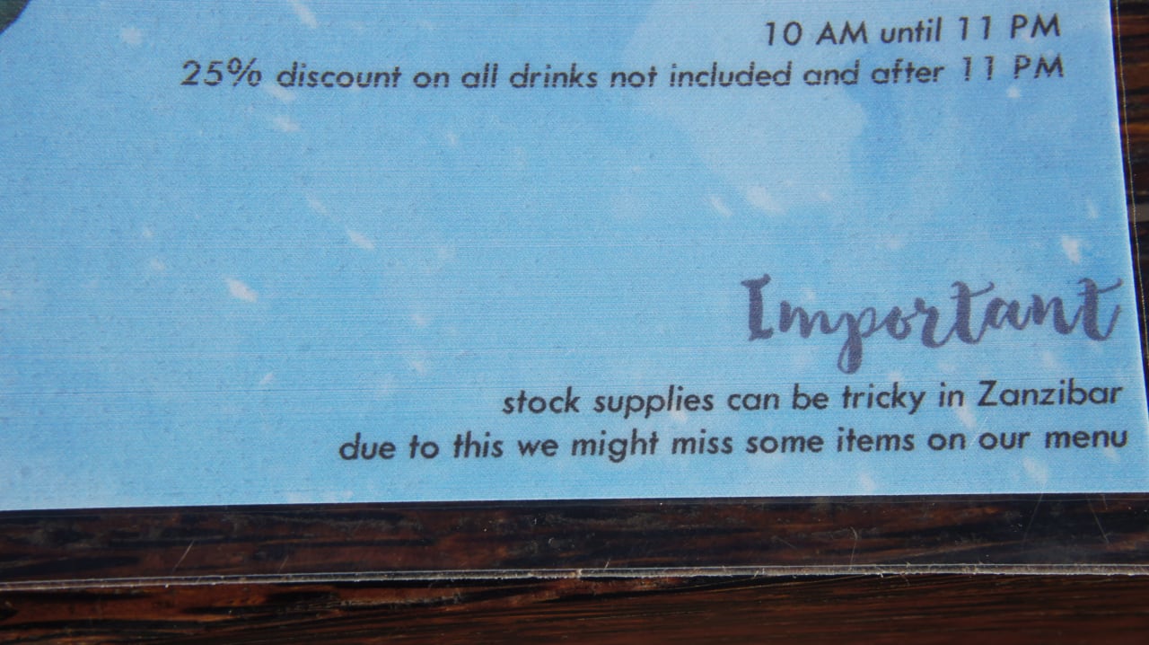 Hinweis, daß nicht immer alles vorrätig sein kann. Reef & Beach Resort