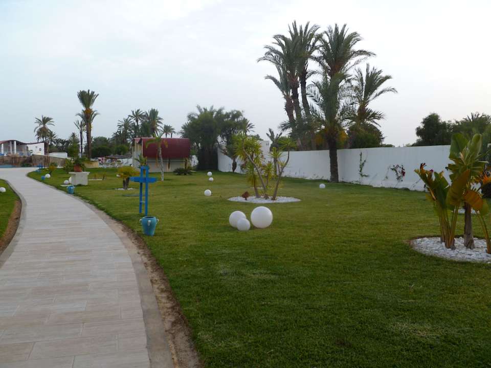 Weg zum Aquapark Calimera One Resort Jockey