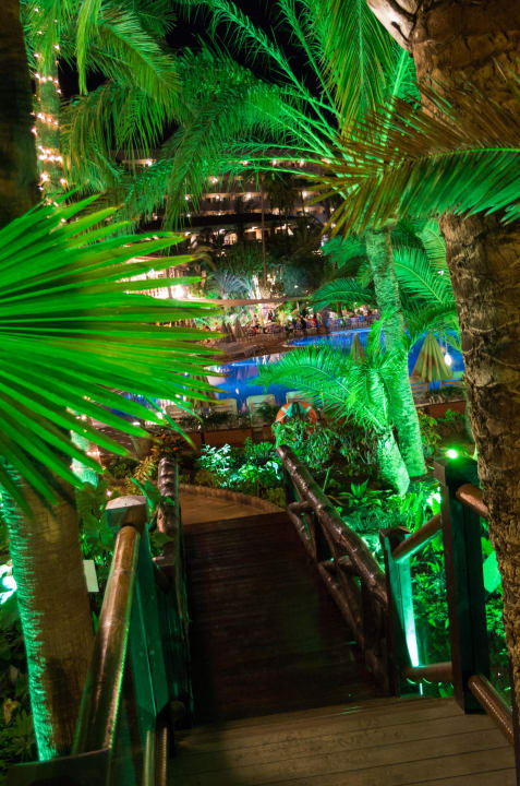 Bei Nacht Hotel Parque Tropical