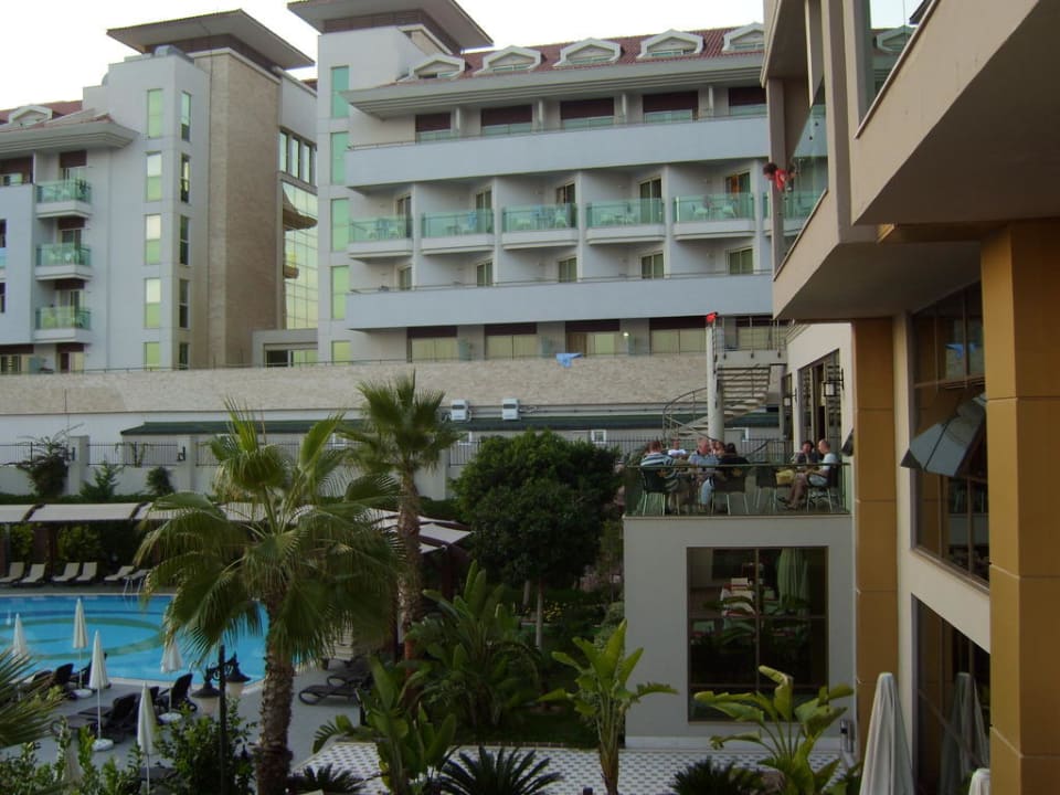 Blick Außenbereich der Bars Aydinbey Kings Palace & Spa