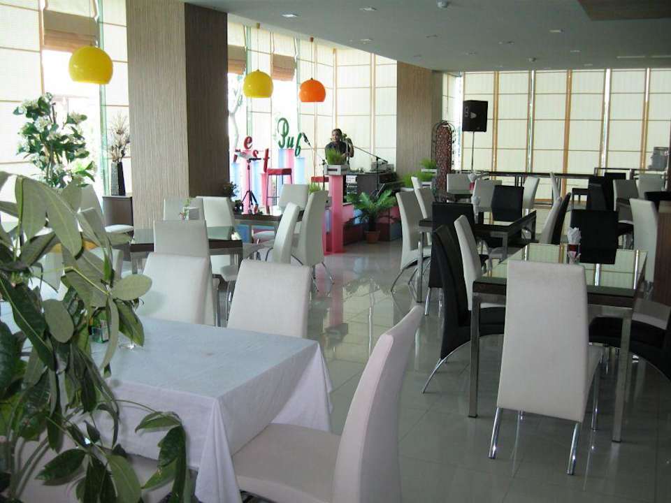 Restaurant V-One Hotel Korat