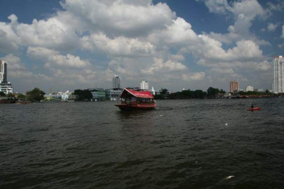 Hoteleigenes Bootsshuttle Ramada Plaza by Wyndham Bangkok Menam Riverside