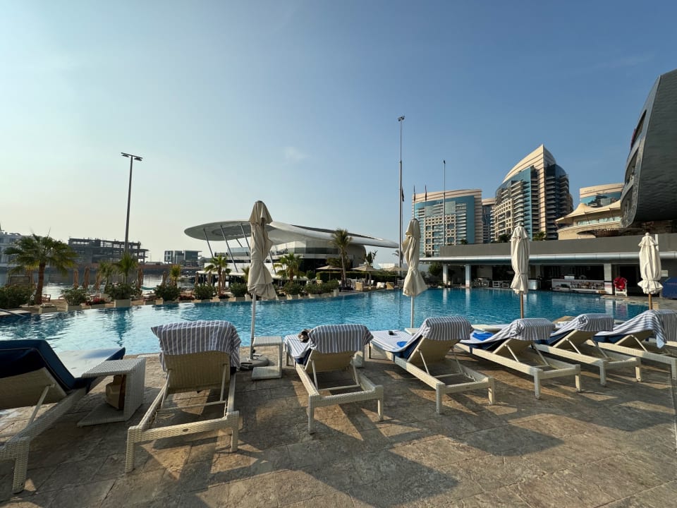 Pool Conrad Abu Dhabi Etihad Towers