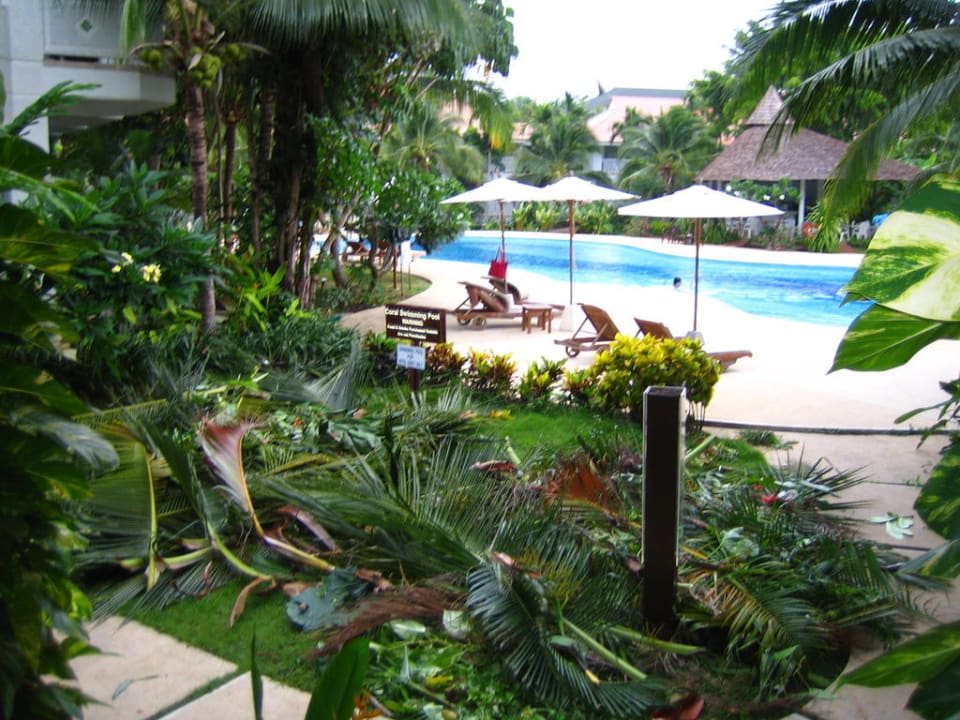 Die "gepflegte" Poolanlage Aonang Villa Resort