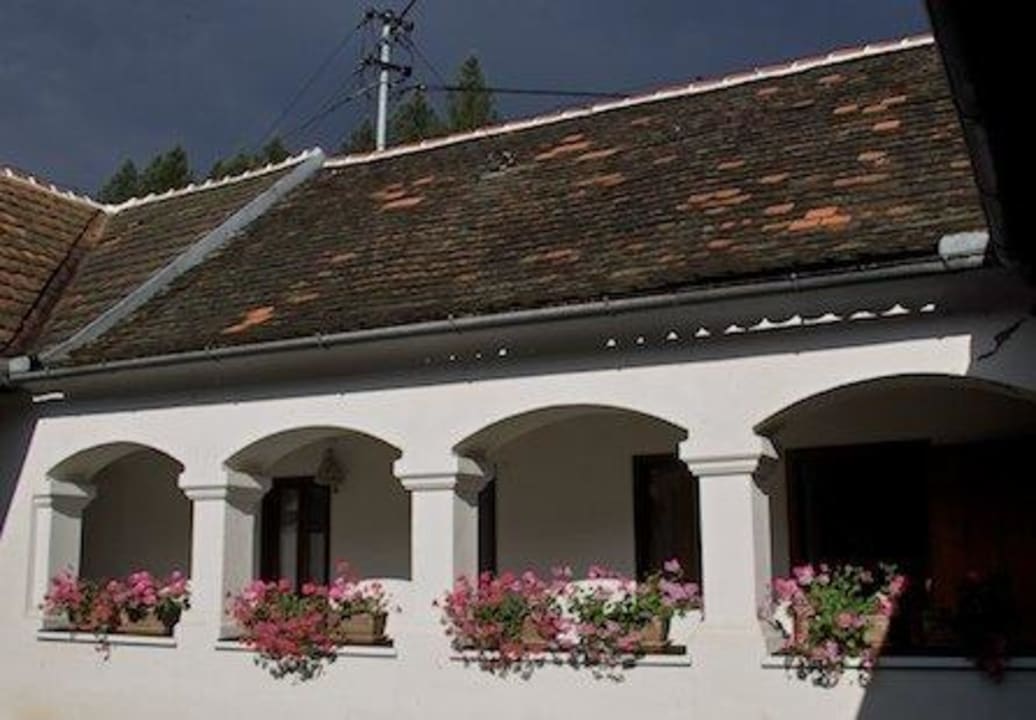 Arkadenhof Gästezimmer Rohr 93