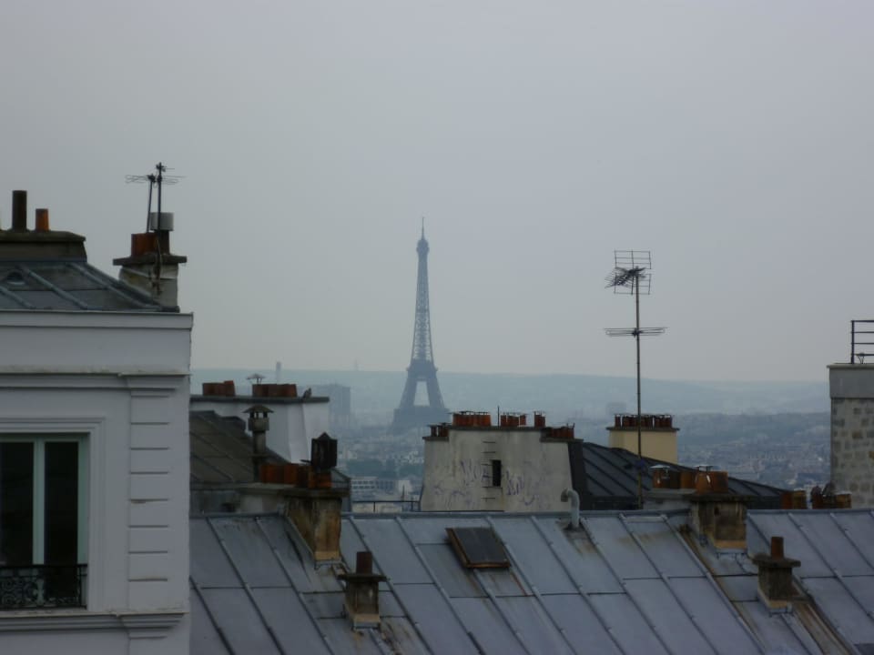 Fernsicht auf den Eifelturm Hotel des Arts Montmatre