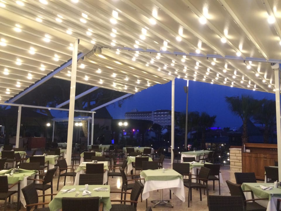 Restaurant außen Bereich  Papillon Belvil