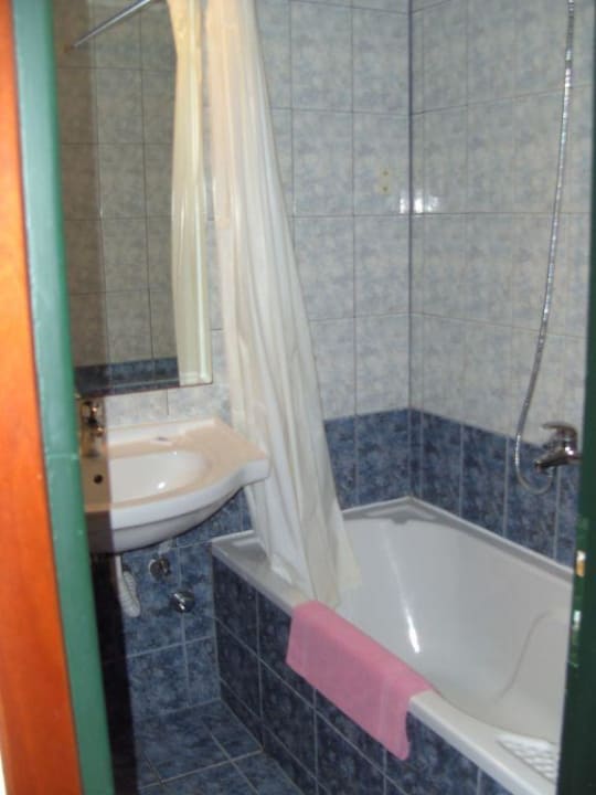 Badezimmer (Zi 156 Haus 5) Blue Dolphin Resort Hotel