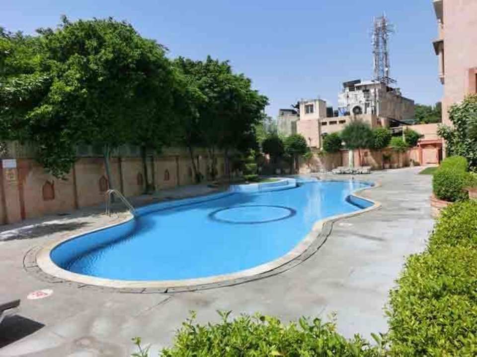 Schöner Pool Hotel Mansingh Palace