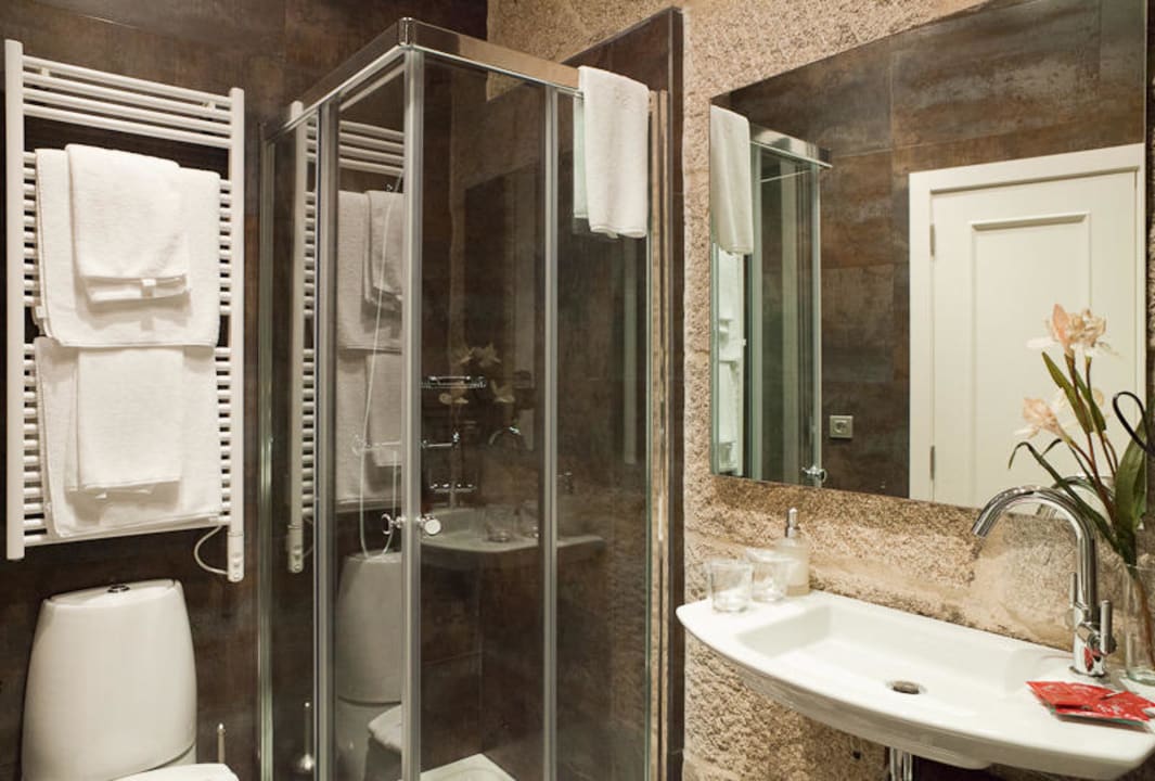 Baño habitación doble confort Hotel Puerta Gamboa