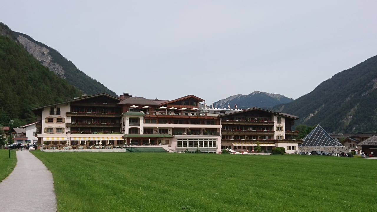 Außenansicht Das Karwendel - Ihr Wellness Zuhause am Achensee