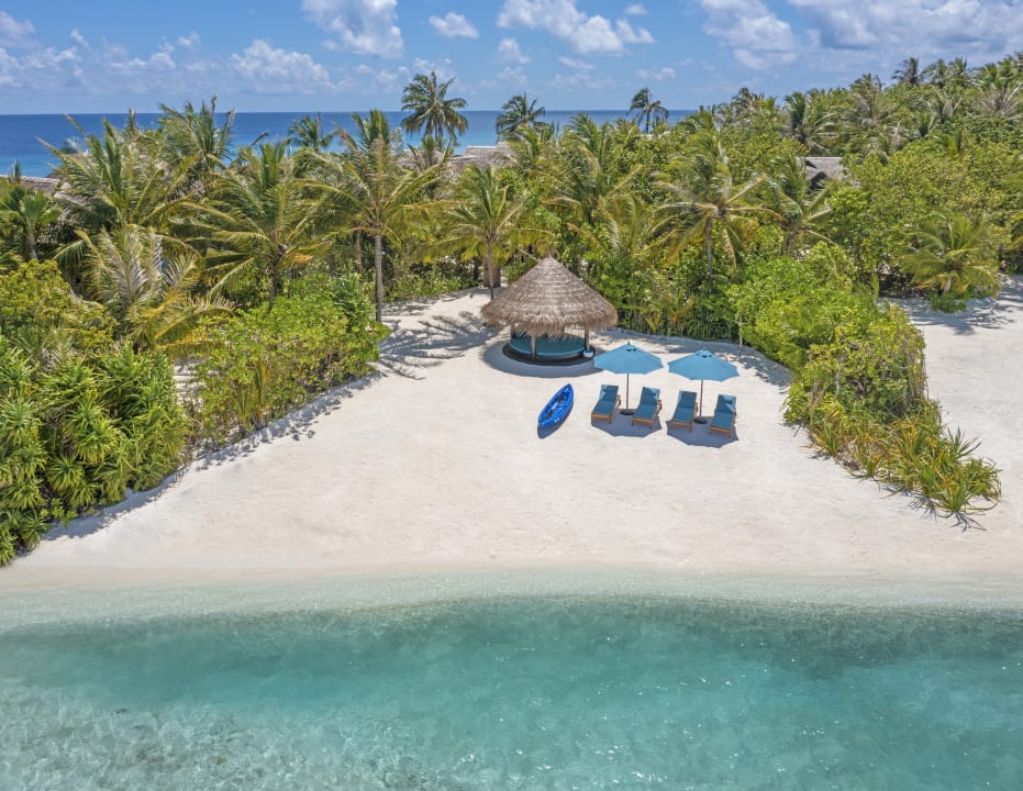Strand Naladhu Private Island Maldives