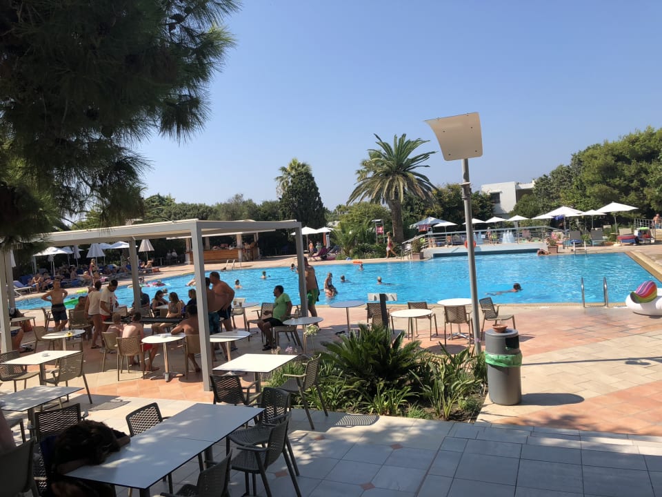 Pool Caravia Beach Hotel