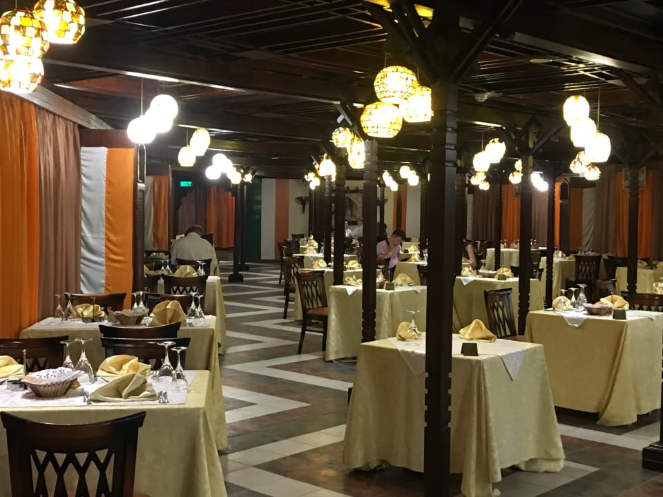 Gastro Sultan Gardens Resort