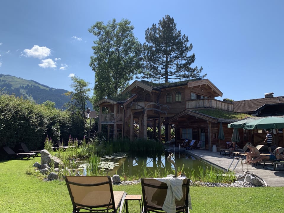 Pool FLORA - Das kleine Gartenhotel