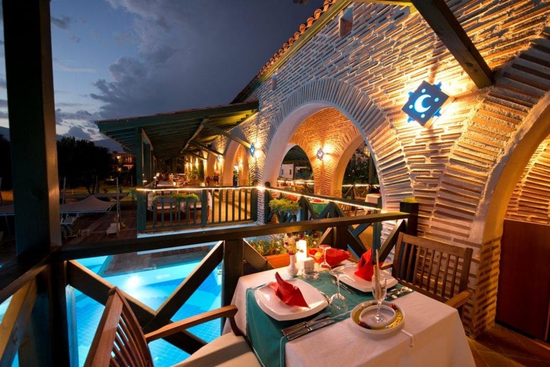 Ponte Vecchio Italian Restaurant Limak Limra Hotel & Resort