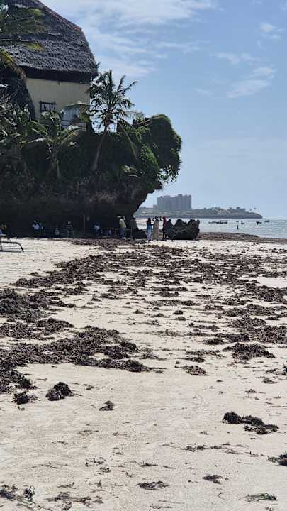 Strand Bahari Beach Hotel