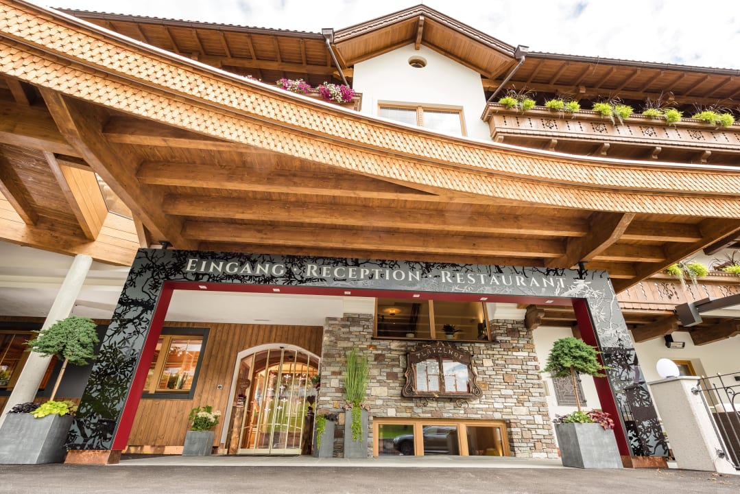 Lobby Platzlhof - Mein Hotel im Zillertal