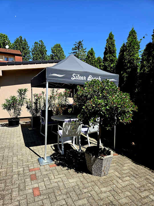 Gartenanlage Silver Beach Apartments