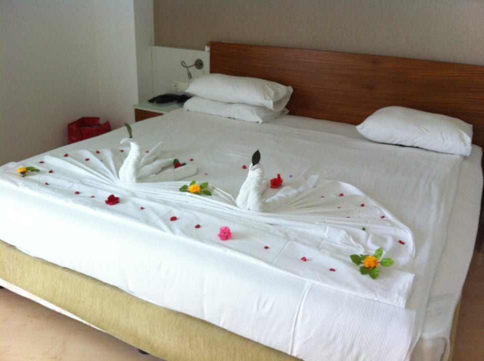 Hübsche Bettdekoration Sunis Evren Beach Resort Hotel & Spa