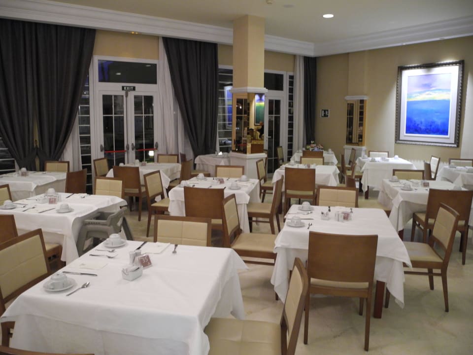 Zum Frühstück eingedeckt Hipotels Barrosa Park