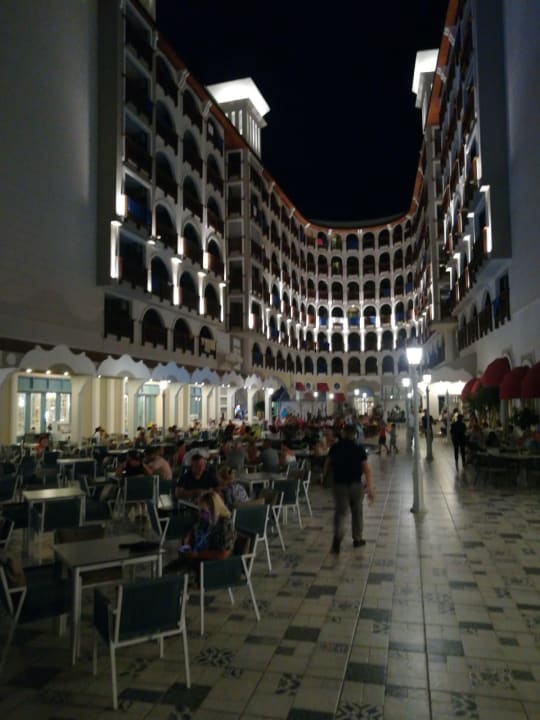 Gastro Quattro Beach Spa & Resort