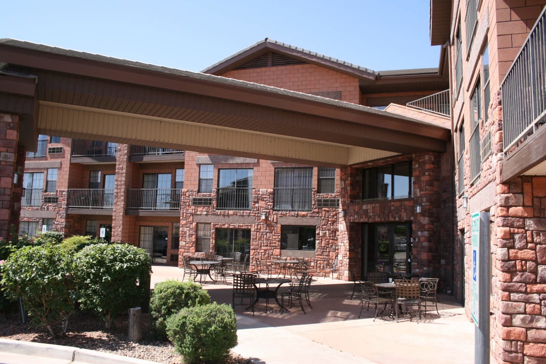 Blick auf den Eingang Days Inn & Suites by Wyndham Page Lake Powell