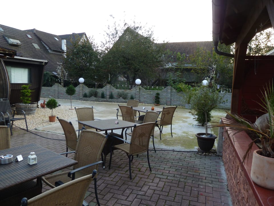 Aussen-Terrasse Gästehaus Parkblick