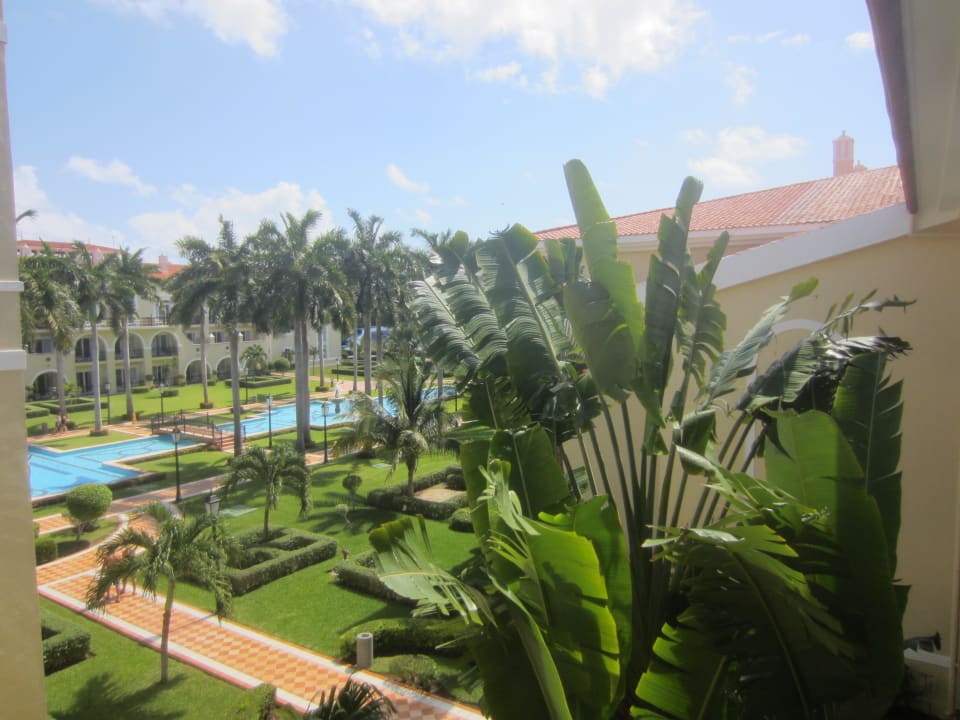 Aussicht vom Stiegenhaus zum Innenhof Hotel Riu Palace Mexico