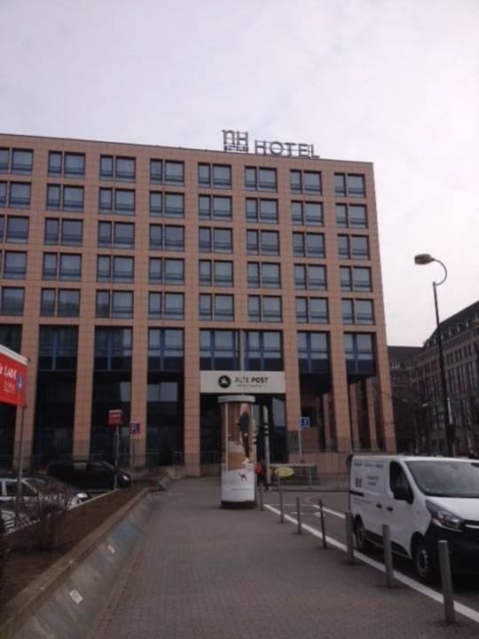 Blick vom Bahnhof auf das Hotel Hotel NH Dortmund