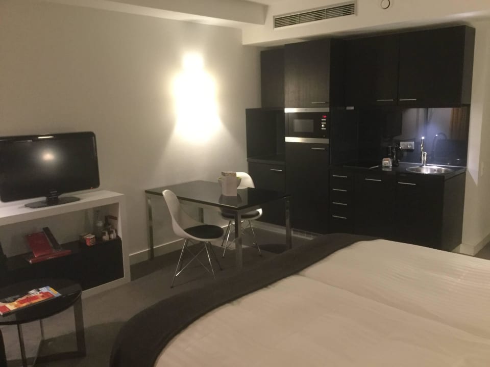 Blick auf Küche Adina Apartment Hotel Berlin Hackescher Markt