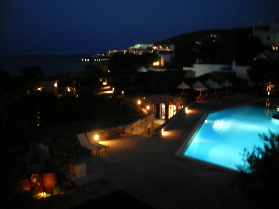 Außenpool bei Nacht Elounda Mare Relais & Chateaux