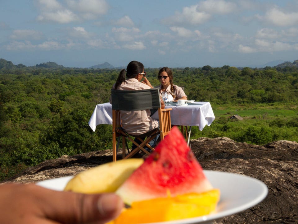 Breakfast and view Mahoora Tented Safari Camp - Udawalawe
